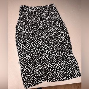 Polka dots long skirt